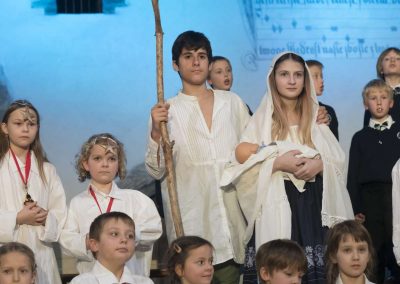 Adventní koncert Pueri gaudentes 9.12.2019 - Betlémská kaple. Pohled na žáky literárně-dramatického oboru.